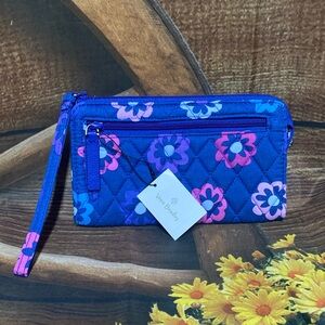 🆕 Front Zip Wristlet